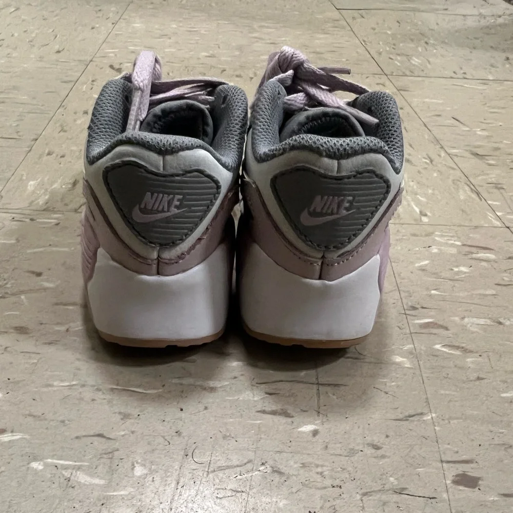 SIZE 10C Nike Air Max 90s - Picture 4 of 6